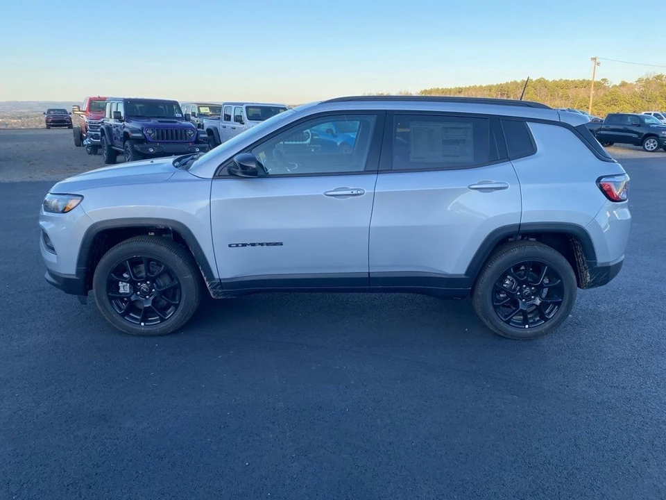 2026 Jeep Compass - Image 8 of 12