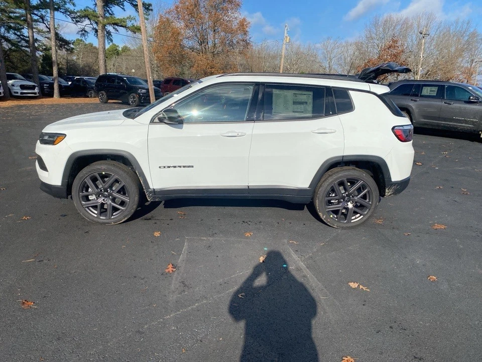 2026 Jeep Compass - Image 8 of 12