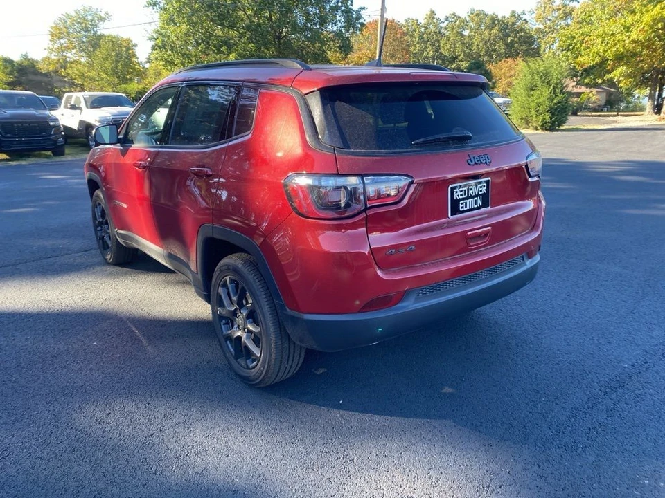 2026 Jeep Compass - Image 7 of 12