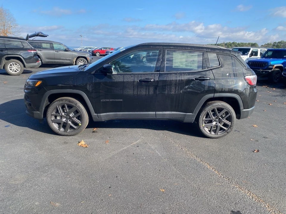 2026 Jeep Compass - Image 8 of 12
