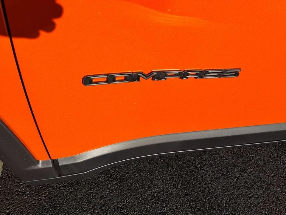 2026 Jeep Compass - Image 10 of 12