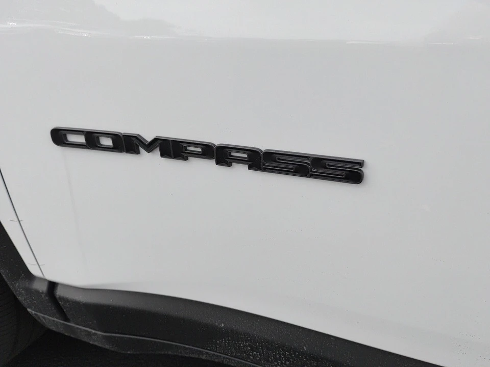 2026 Jeep Compass - Image 10 of 12