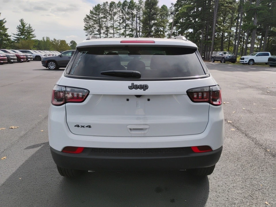 2026 Jeep Compass - Image 6 of 12