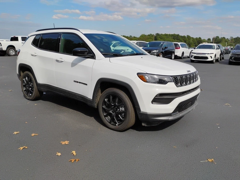 2026 Jeep Compass - Image 3 of 12
