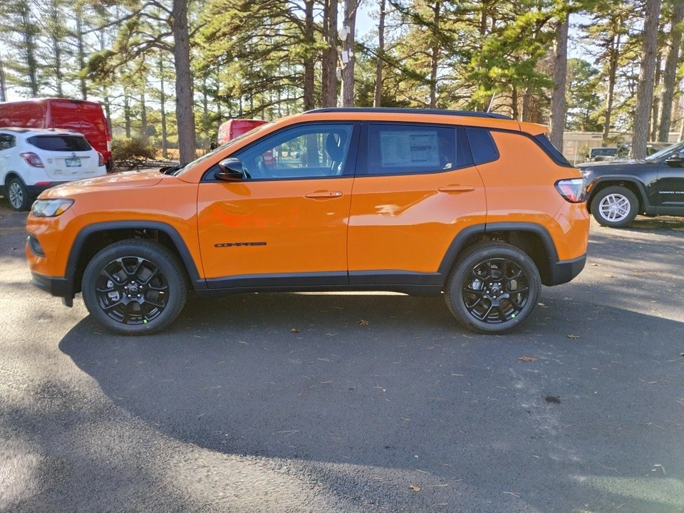 2026 Jeep Compass - Image 8 of 12