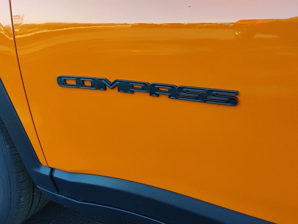 2026 Jeep Compass - Image 10 of 12
