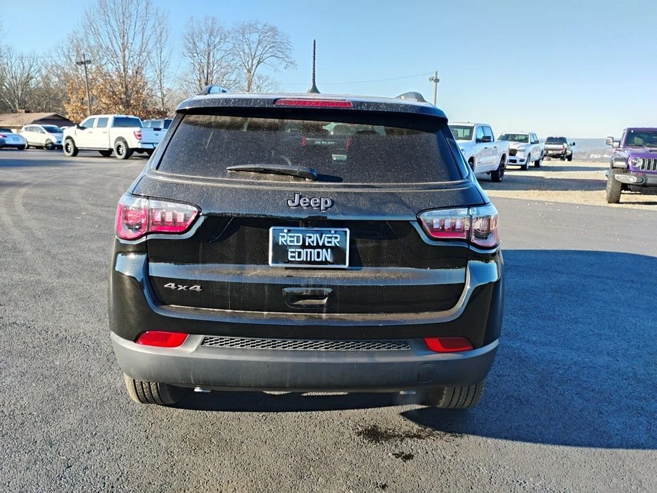 2026 Jeep Compass - Image 6 of 12