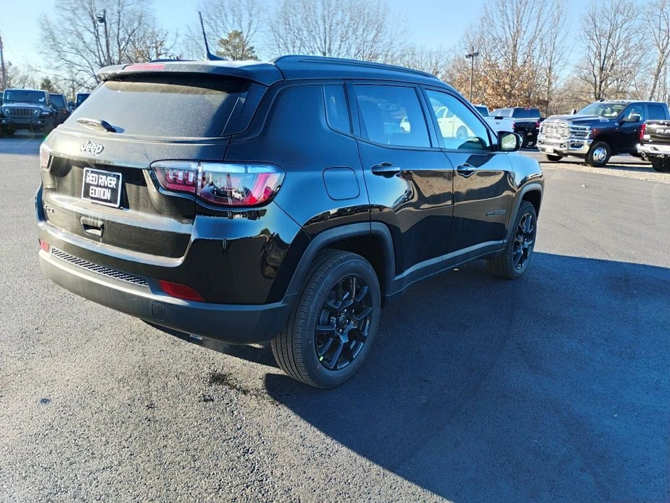 2026 Jeep Compass - Image 5 of 12