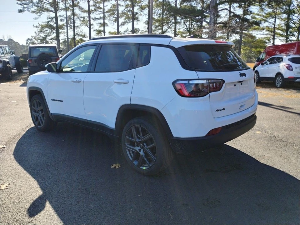 2026 Jeep Compass - Image 7 of 12