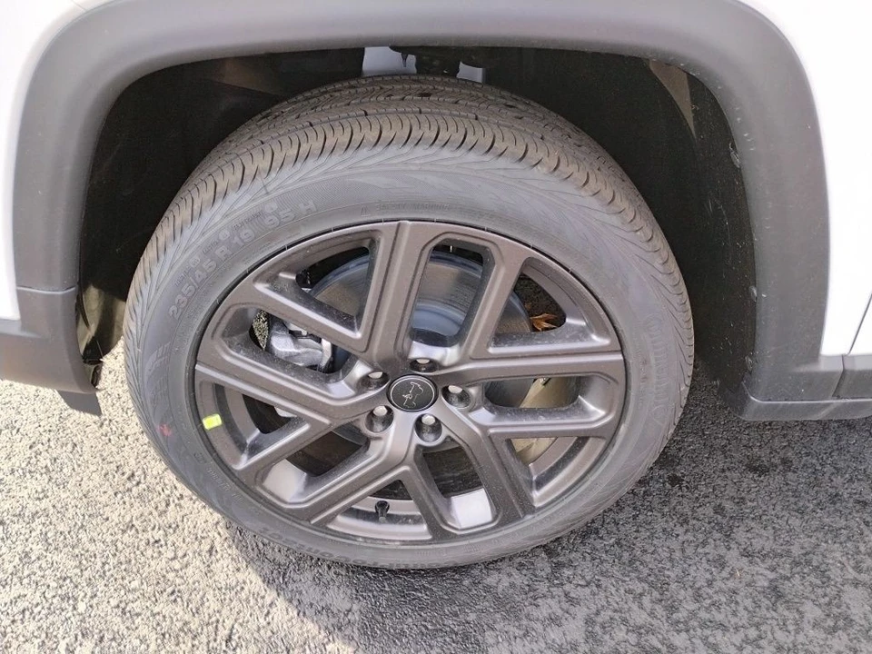 2026 Jeep Compass - Image 9 of 12