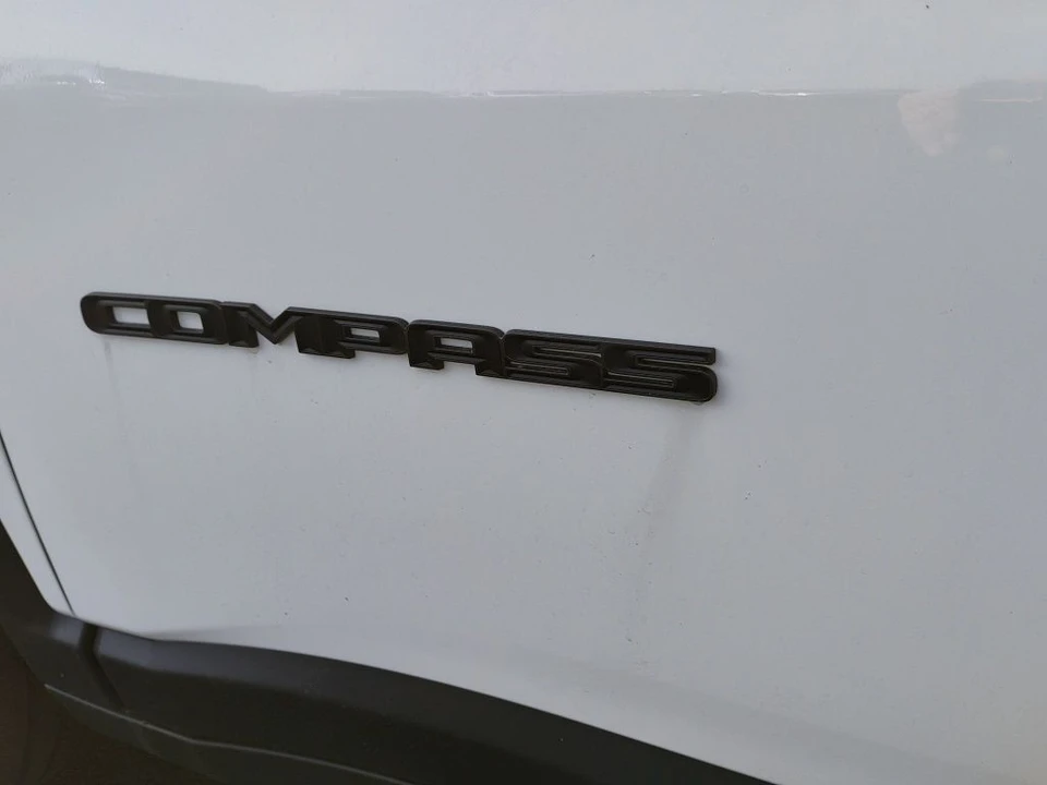 2026 Jeep Compass - Image 10 of 12