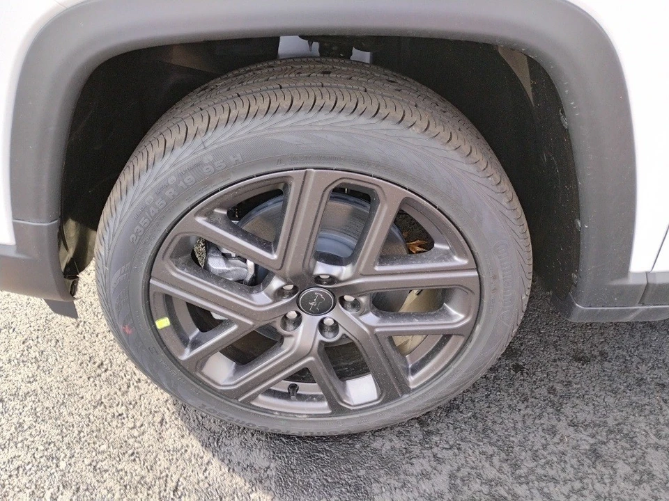 2026 Jeep Compass - Image 9 of 12