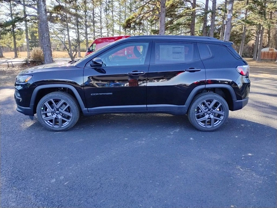 2026 Jeep Compass - Image 8 of 12