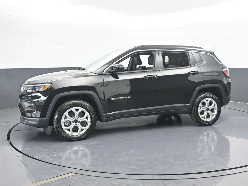 2026 Jeep Compass - Image 2 of 12