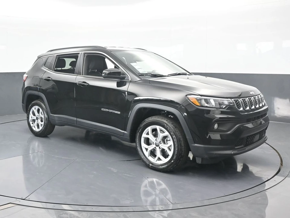 2026 Jeep Compass - Image 8 of 12