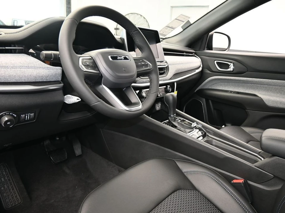 2026 Jeep Compass - Image 12 of 12
