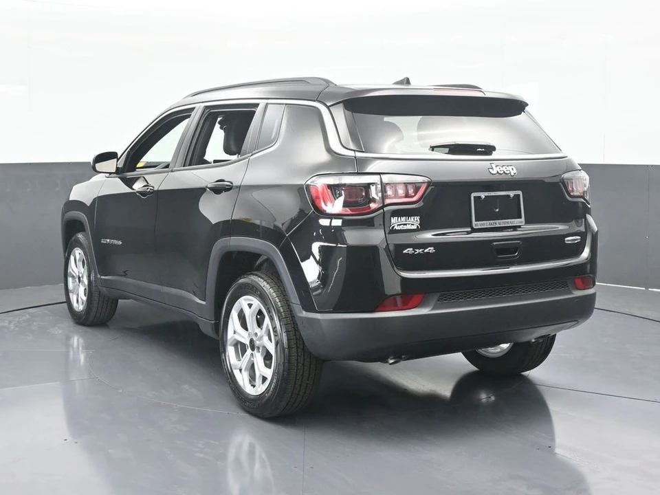 2026 Jeep Compass - Image 4 of 12