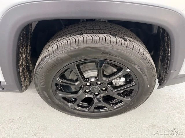 2026 Jeep Compass - Image 4 of 12