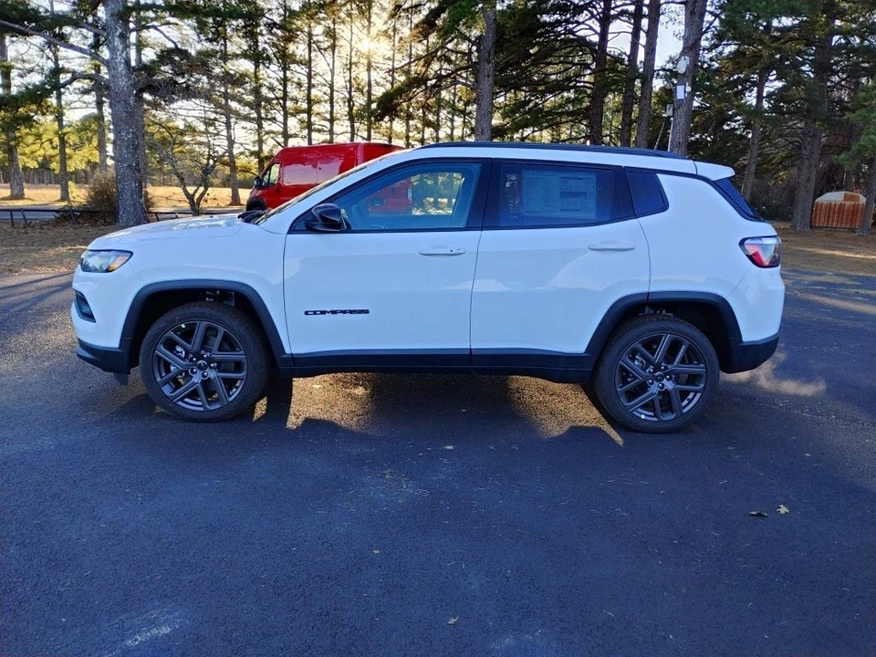 2026 Jeep Compass - Image 8 of 12