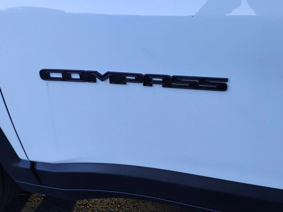 2026 Jeep Compass - Image 10 of 12