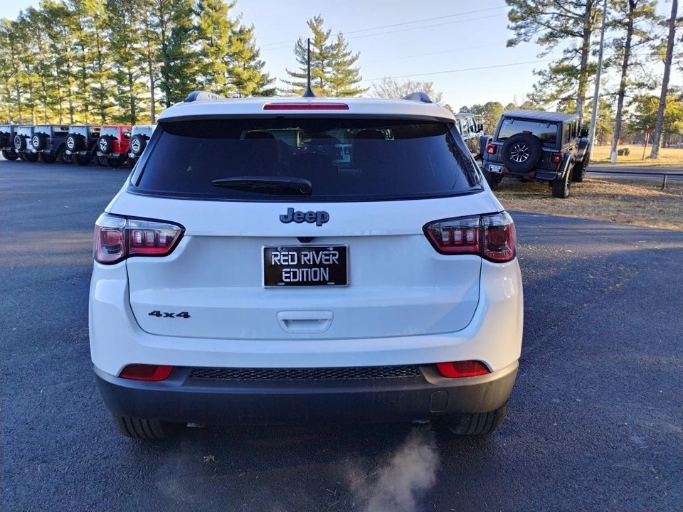 2026 Jeep Compass - Image 6 of 12