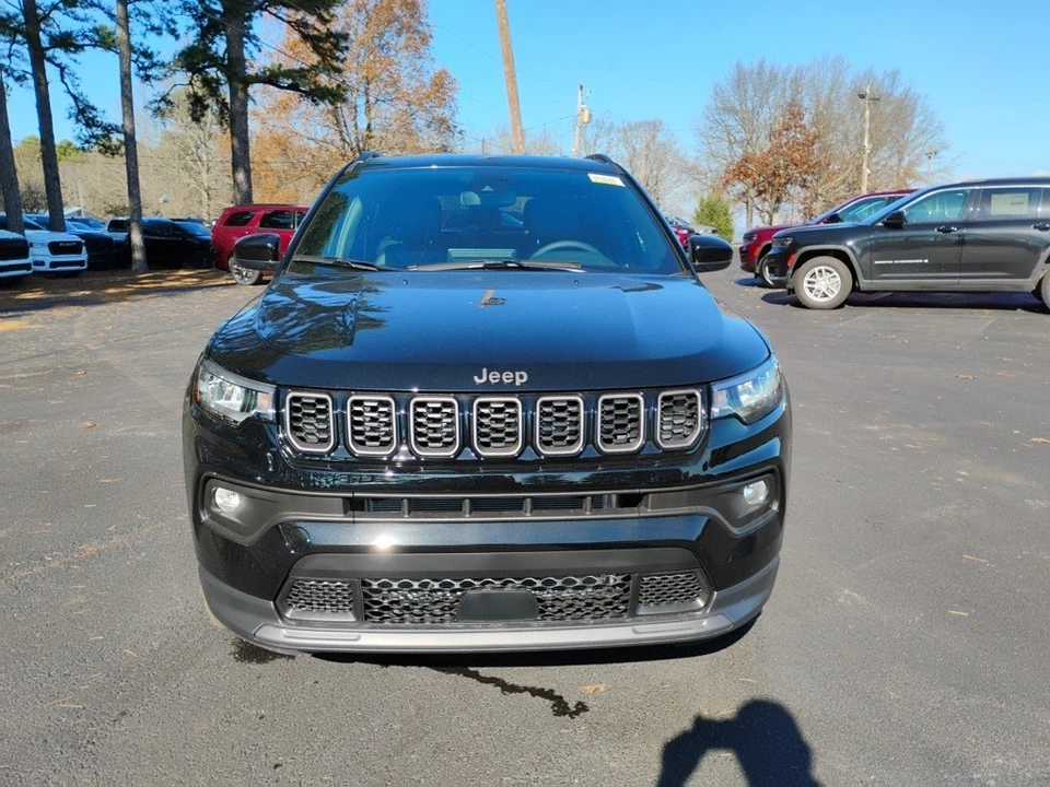 2026 Jeep Compass - Image 2 of 12