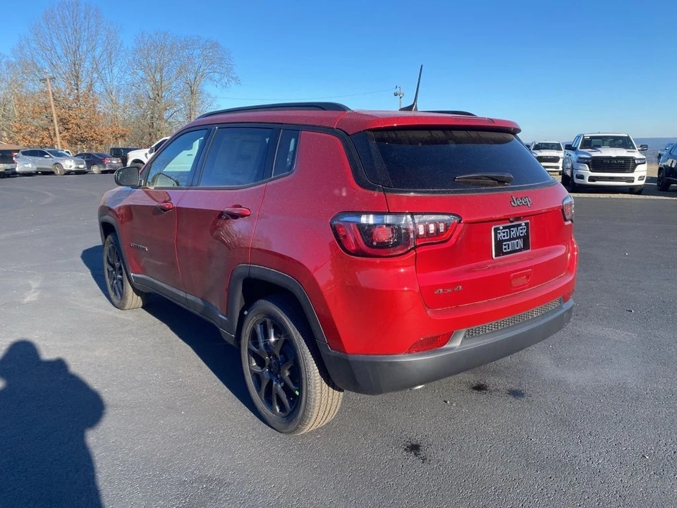 2026 Jeep Compass - Image 7 of 12