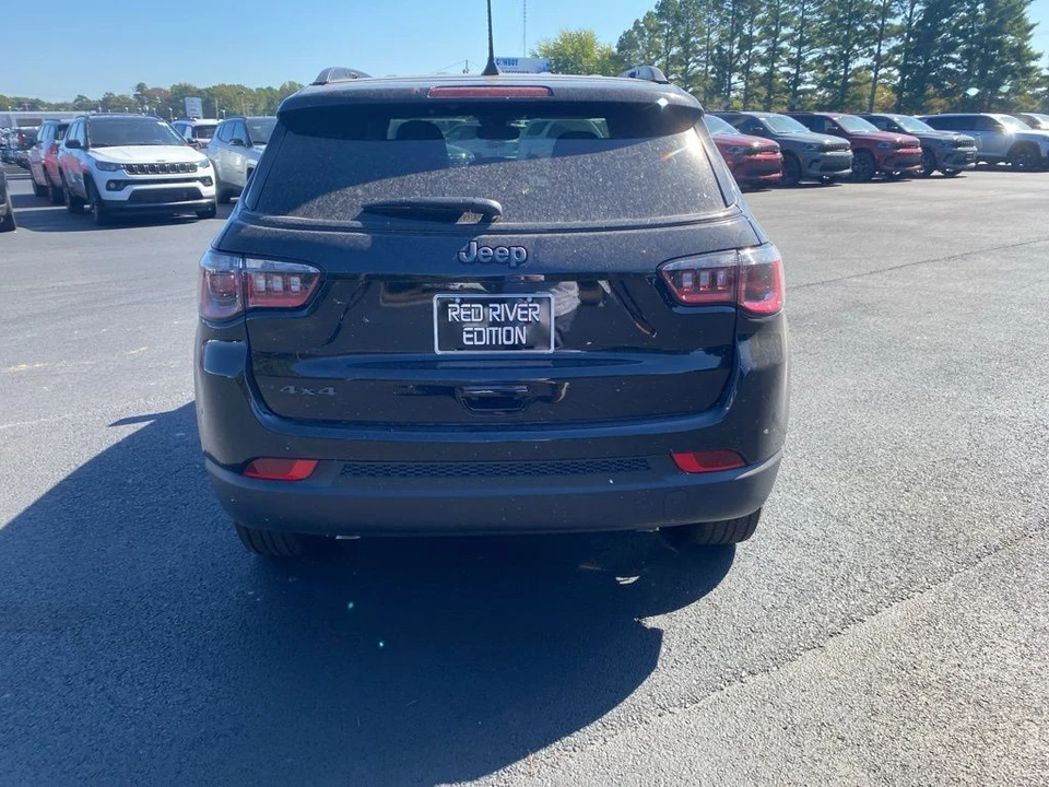 2026 Jeep Compass - Image 6 of 12