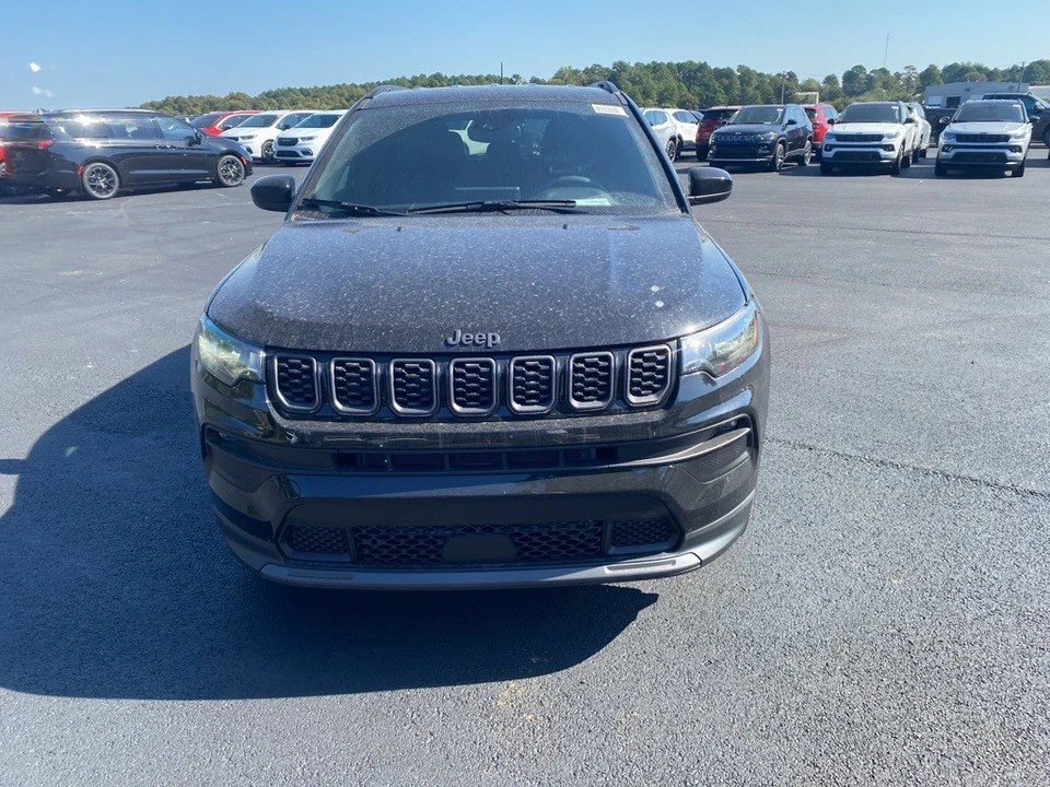 2026 Jeep Compass - Image 2 of 12