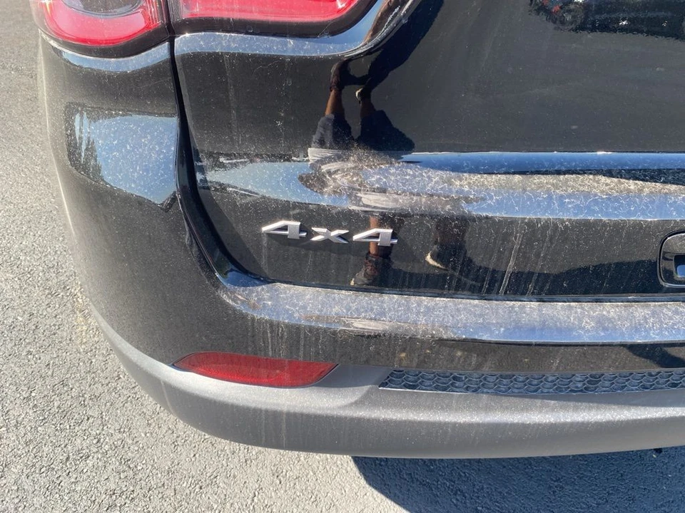 2026 Jeep Compass - Image 10 of 12