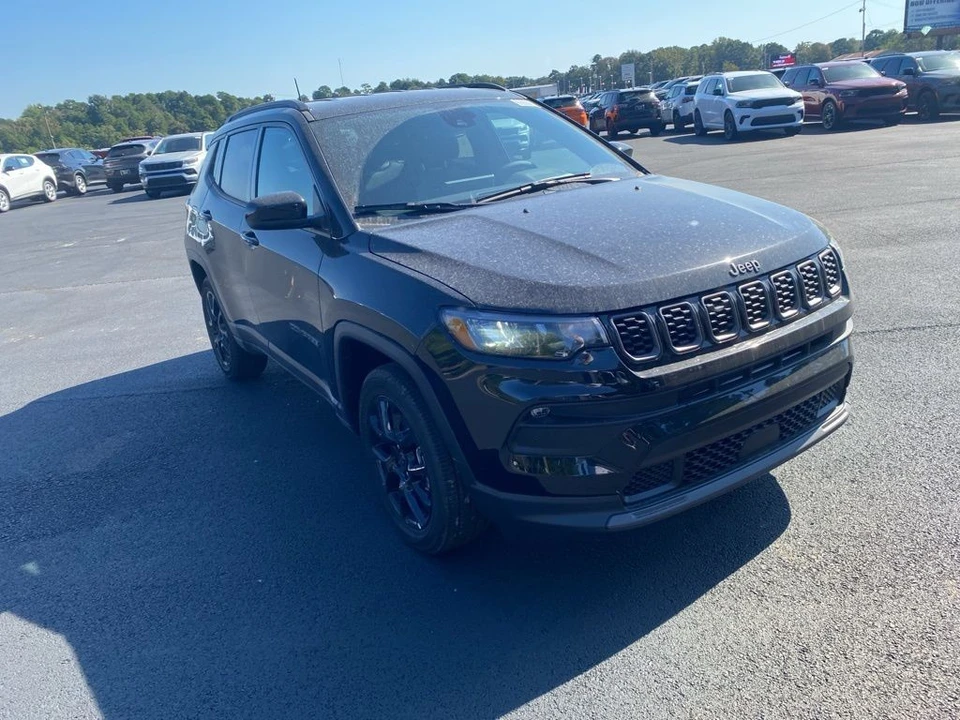 2026 Jeep Compass - Image 3 of 12