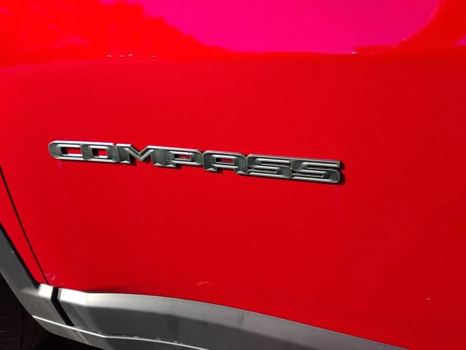2026 Jeep Compass - Image 10 of 12