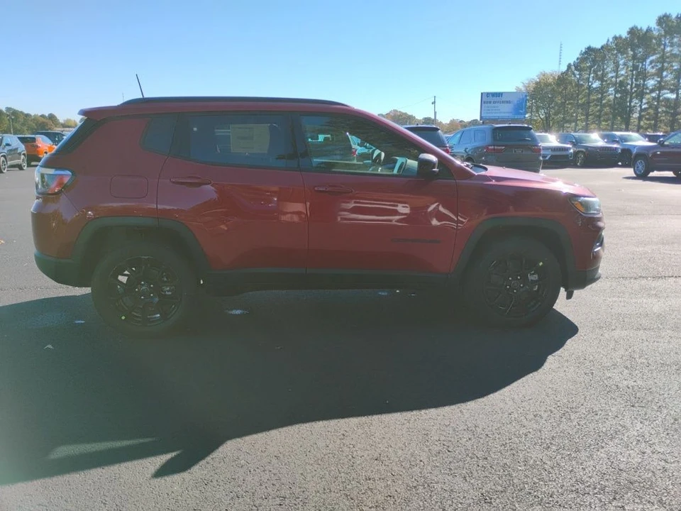 2026 Jeep Compass - Image 4 of 12