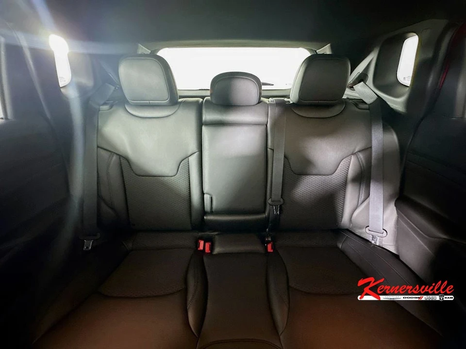 2026 Jeep Compass - Image 10 of 12