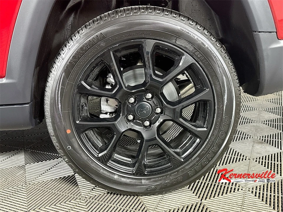 2026 Jeep Compass - Image 17 of 21