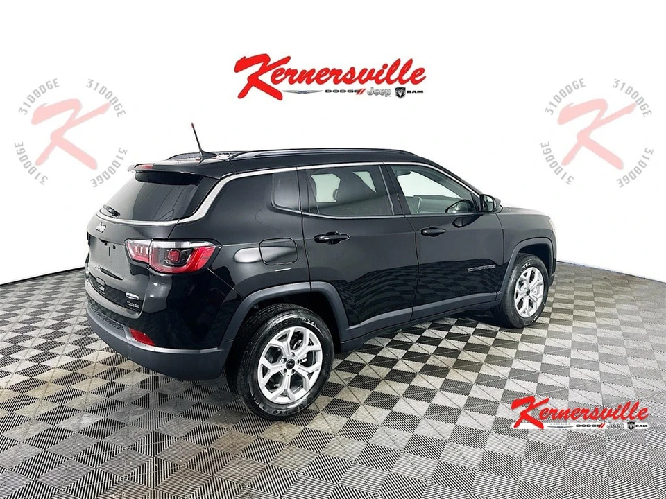 2026 Jeep Compass - Image 7 of 12