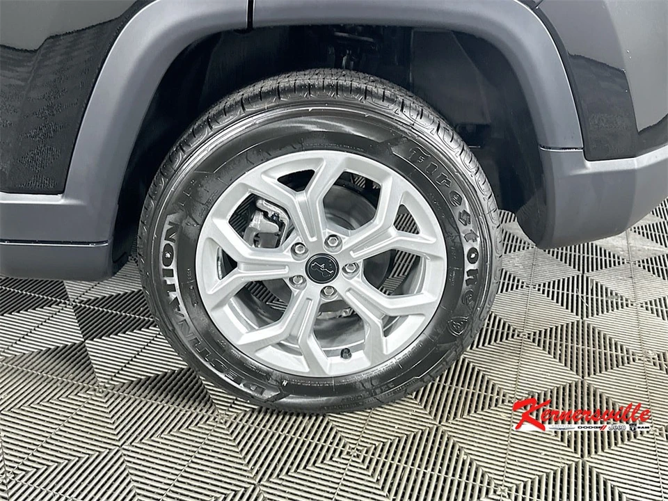 2026 Jeep Compass - Image 17 of 21
