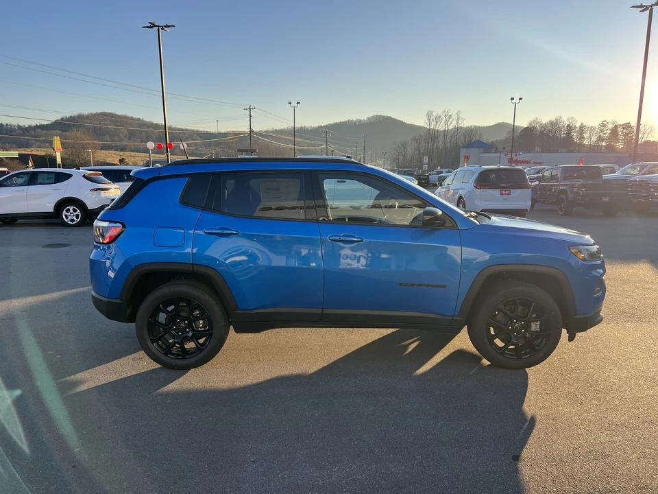 2026 Jeep Compass - Image 4 of 21