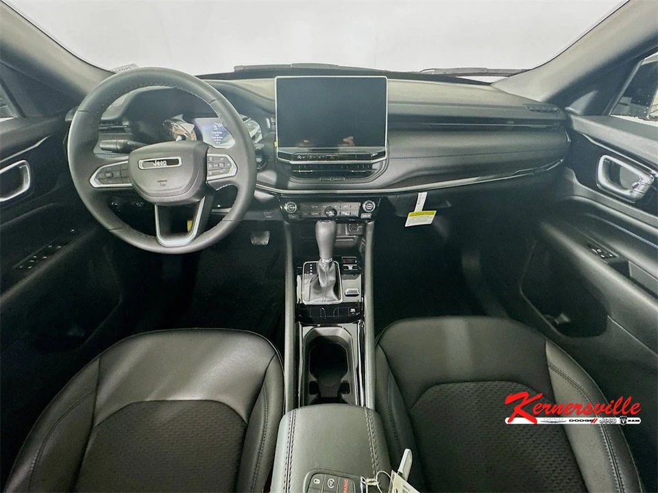 2026 Jeep Compass - Image 9 of 12