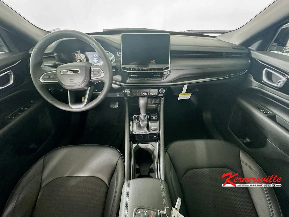 2026 Jeep Compass - Image 9 of 12
