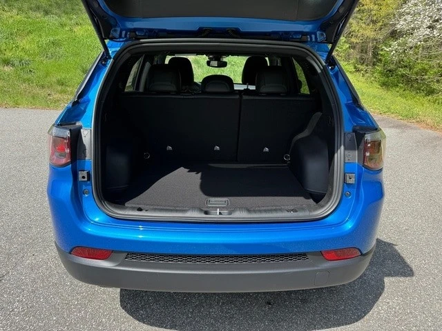 2026 Jeep Compass - Image 16 of 21