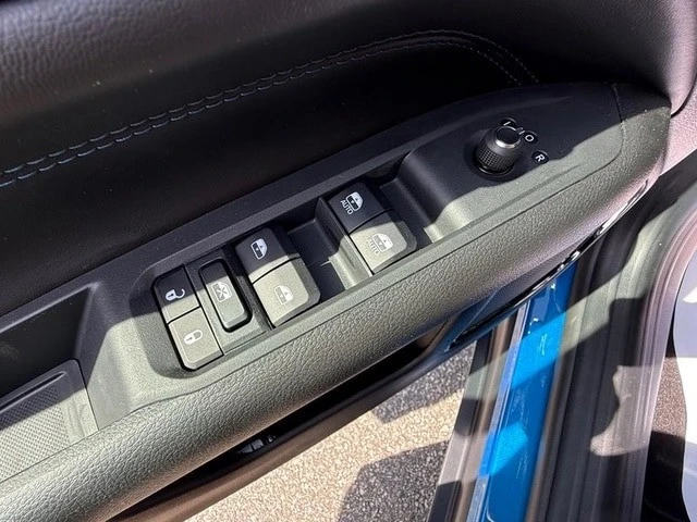 2026 Jeep Compass - Image 13 of 21