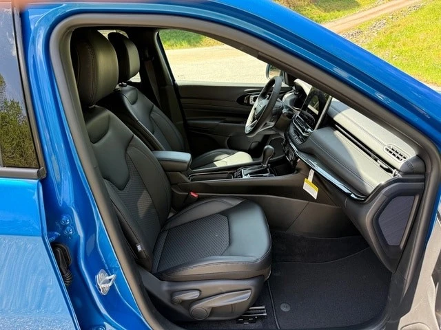 2026 Jeep Compass - Image 18 of 21