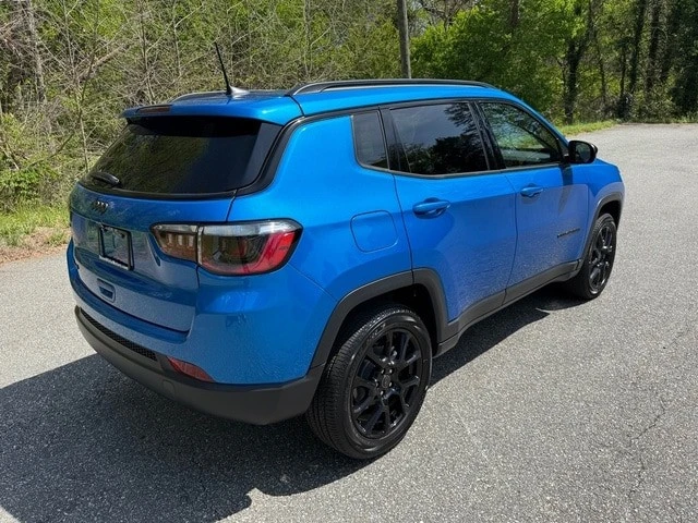 2026 Jeep Compass - Image 7 of 21