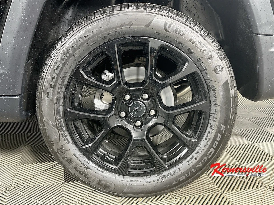 2026 Jeep Compass - Image 17 of 21