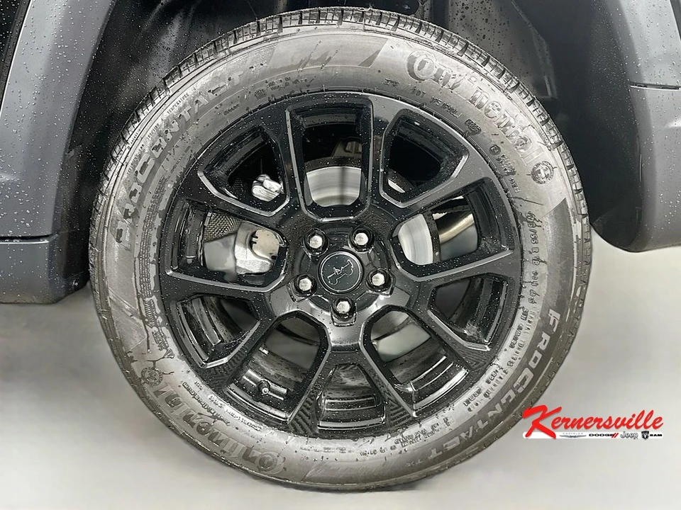 2026 Jeep Compass - Image 17 of 21