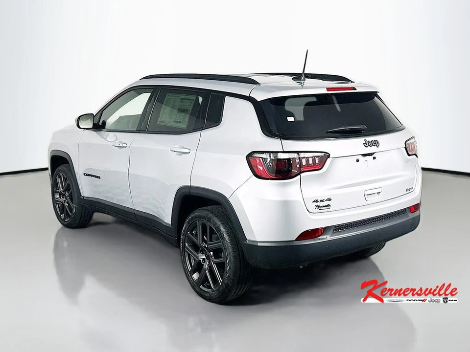 2026 Jeep Compass - Image 5 of 12