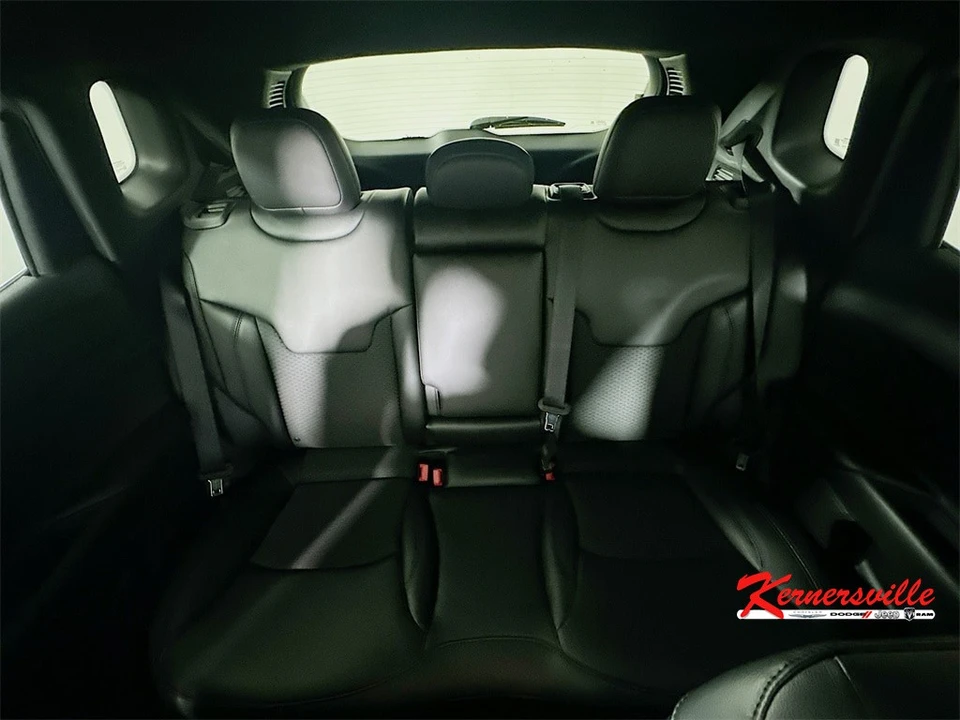 2026 Jeep Compass - Image 10 of 21