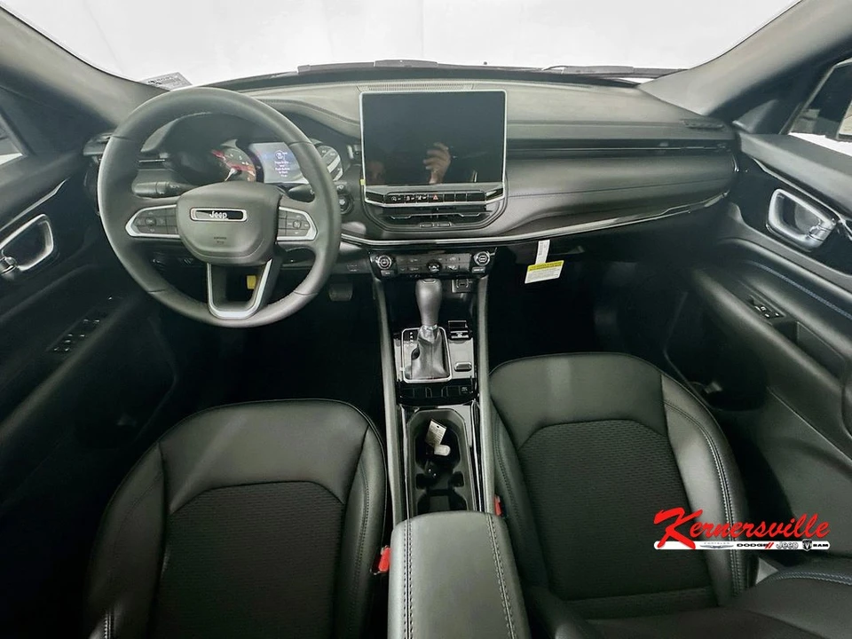 2026 Jeep Compass - Image 9 of 12