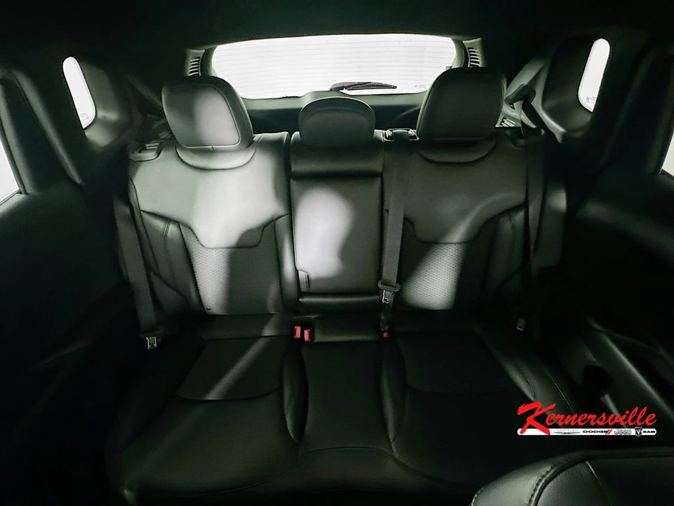 2026 Jeep Compass - Image 10 of 12